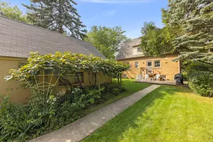 303 Hillside Ave, Glen Ellyn, IL 60137 - Photo 29