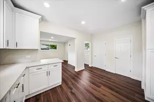818 Bach St, Northbrook, IL 60062 - Photo 19