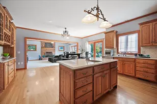 1084 Redwood Dr, Yorkville, IL 60560 - Photo 7