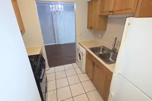 18320 Cherry Creek Dr, Homewood, IL 60430 - Photo 5