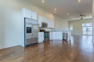2100 Greenwood St, Evanston, IL 60201 - Photo 7