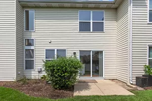 1187 Windham Ln, Elk Grove Village, IL 60007 - Photo 17