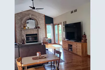 8404 Squirrel Drive, Spring Grove, IL 60081 - Photo 7
