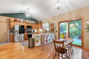 8404 Squirrel Dr, Spring Grove, IL 60081 - Photo 11