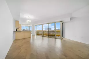 1720 Maple Ave, Evanston, IL 60201 - Photo 5