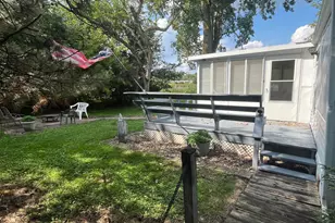 1009 Bay Rd, McHenry, IL 60051 - Photo 3