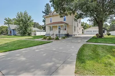 411 E Cherry Street, Chatsworth, IL 60921 - Photo 1