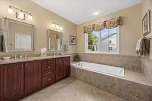 1657 Hickory Dr, Hoffman Estates, IL 60192 - Photo 23