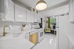 1933 Harrison St, Evanston, IL 60201 - Photo 11