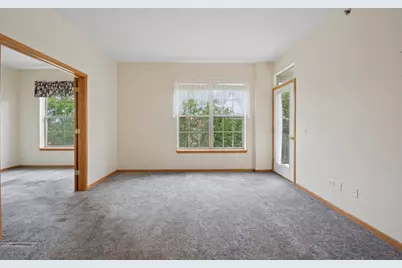 3125 Town Square Drive #401, Rolling Meadows, IL 60008 - Photo 7
