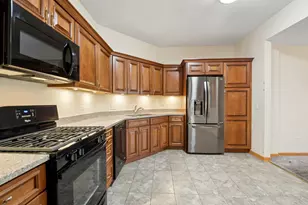 3125 Town Square Dr, Rolling Meadows, IL 60008 - Photo 5