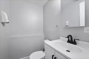 1652 W Montvale Ave, Chicago, IL 60643 - Photo 11