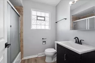 1652 W Montvale Ave, Chicago, IL 60643 - Photo 9