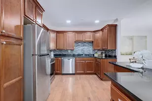 1 Oak Brook Club Dr, Oak Brook, IL 60523 - Photo 17