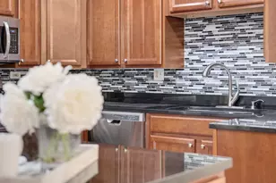 1 Oak Brook Club Dr, Oak Brook, IL 60523 - Photo 21