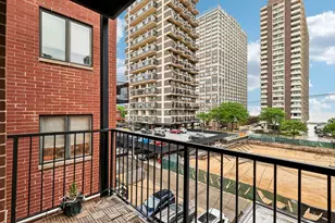 6157 N Kenmore Ave, Chicago, IL 60660 - Photo 11