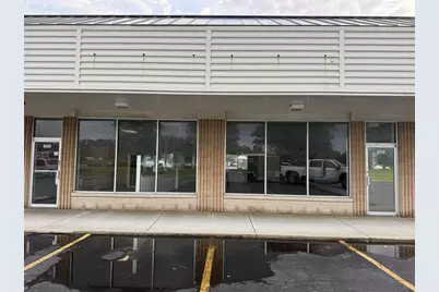 660 W Lake Street, Roselle, IL 60172 - Photo 1