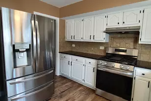 834 Shawnee Trail, Lake in the Hills, IL 60156 - Photo 23