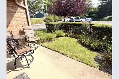 174 E Springbrook Drive #1B, Bloomingdale, IL 60108 - Photo 3