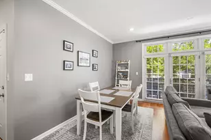 1123 W Grace St, Chicago, IL 60613 - Photo 5