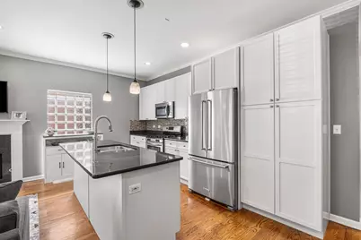 1123 W Grace Street #1E, Chicago, IL 60613 - Photo 7