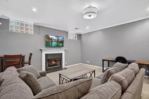 1123 W Grace St, Chicago, IL 60613 - Photo 19