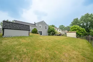128 Sherman St, Bartlett, IL 60103 - Photo 25