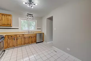 128 Sherman St, Bartlett, IL 60103 - Photo 11