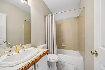 1052 Woodhill Court, Elgin, IL 60120 - Photo 13