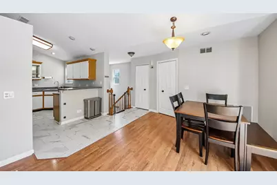 1052 Woodhill Court, Elgin, IL 60120 - Photo 5