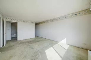2000 St Regis Dr, Lombard, IL 60148 - Photo 13