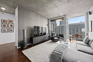 600 N Fairbanks Ct, Chicago, IL 60611 - Photo 3