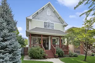 938 Mapleton Ave, Oak Park, IL 60302 - Photo 1