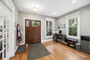 938 Mapleton Ave, Oak Park, IL 60302 - Photo 5