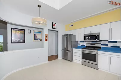 5555 N Cumberland Avenue #901, Chicago, IL 60656 - Photo 7