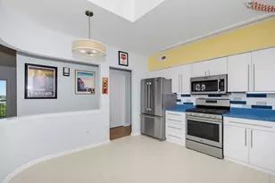 5555 N Cumberland Ave, Chicago, IL 60656 - Photo 7