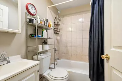 735 E 105th Place, Chicago, IL 60628 - Photo 9