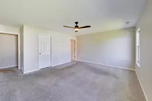 6868 W Mt Vernon Ct, Gurnee, IL 60031 - Photo 15