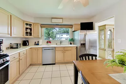 2314 E Lillian Lane, Arlington Heights, IL 60004 - Photo 7