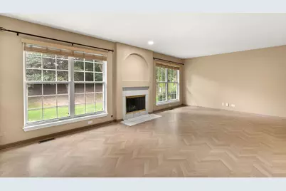 620 N Charter Hall Drive, Palatine, IL 60067 - Photo 11