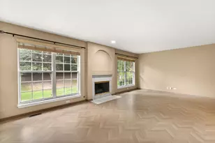 620 N Charter Hall Dr, Palatine, IL 60067 - Photo 11