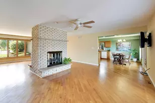 757 Oakwood Dr, Westmont, IL 60559 - Photo 9