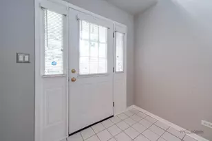 1432 Hampshire Ct, Roselle, IL 60172 - Photo 3