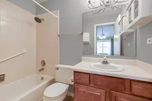 1432 Hampshire Ct, Roselle, IL 60172 - Photo 13