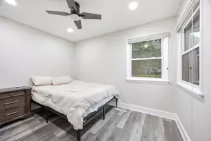 270 Berkshire Dr, Crystal Lake, IL 60014 - Photo 9