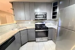 2222 W Rosemont Ave, Chicago, IL 60659 - Photo 3