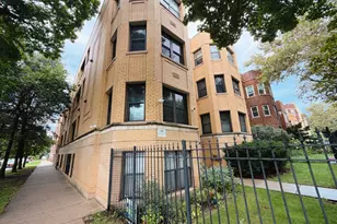 2222 W Rosemont Ave, Chicago, IL 60659 - Photo 1