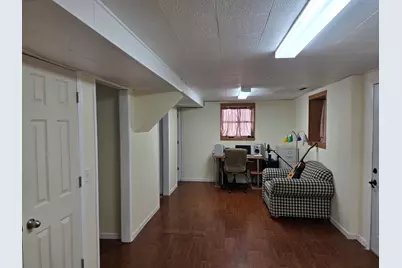 2017 E Lefevre Road, Sterling, IL 61081 - Photo 11