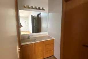 1826 Kerrybrook Ct, Sycamore, IL 60178 - Photo 11