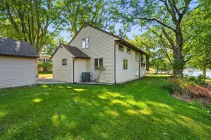 154 Beachview Ct, Varna, IL 61375 - Photo 3